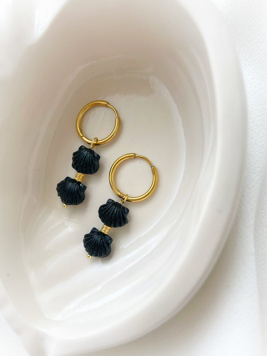 Small Black Clam Hoops