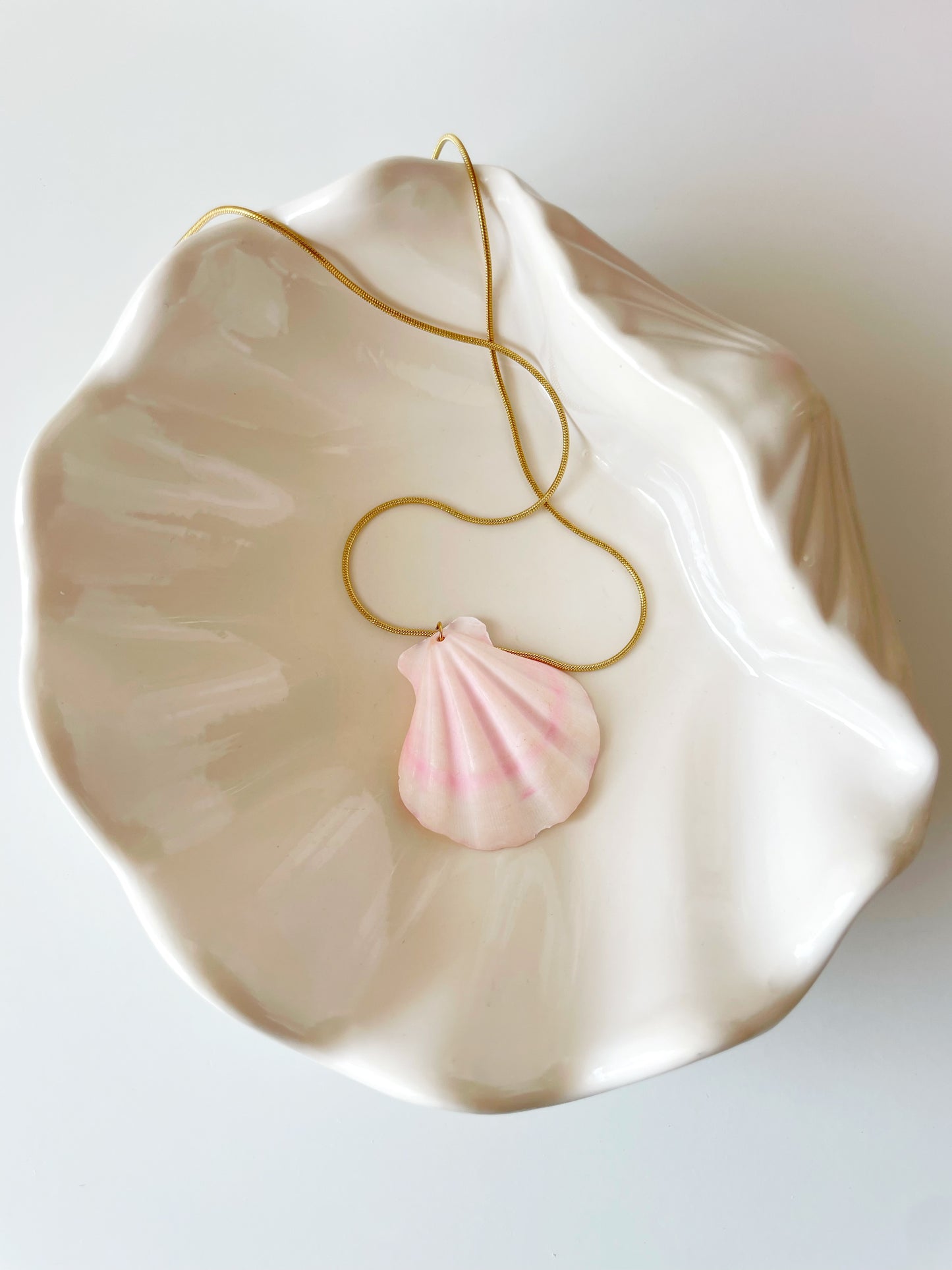 Rosé Shell Necklace