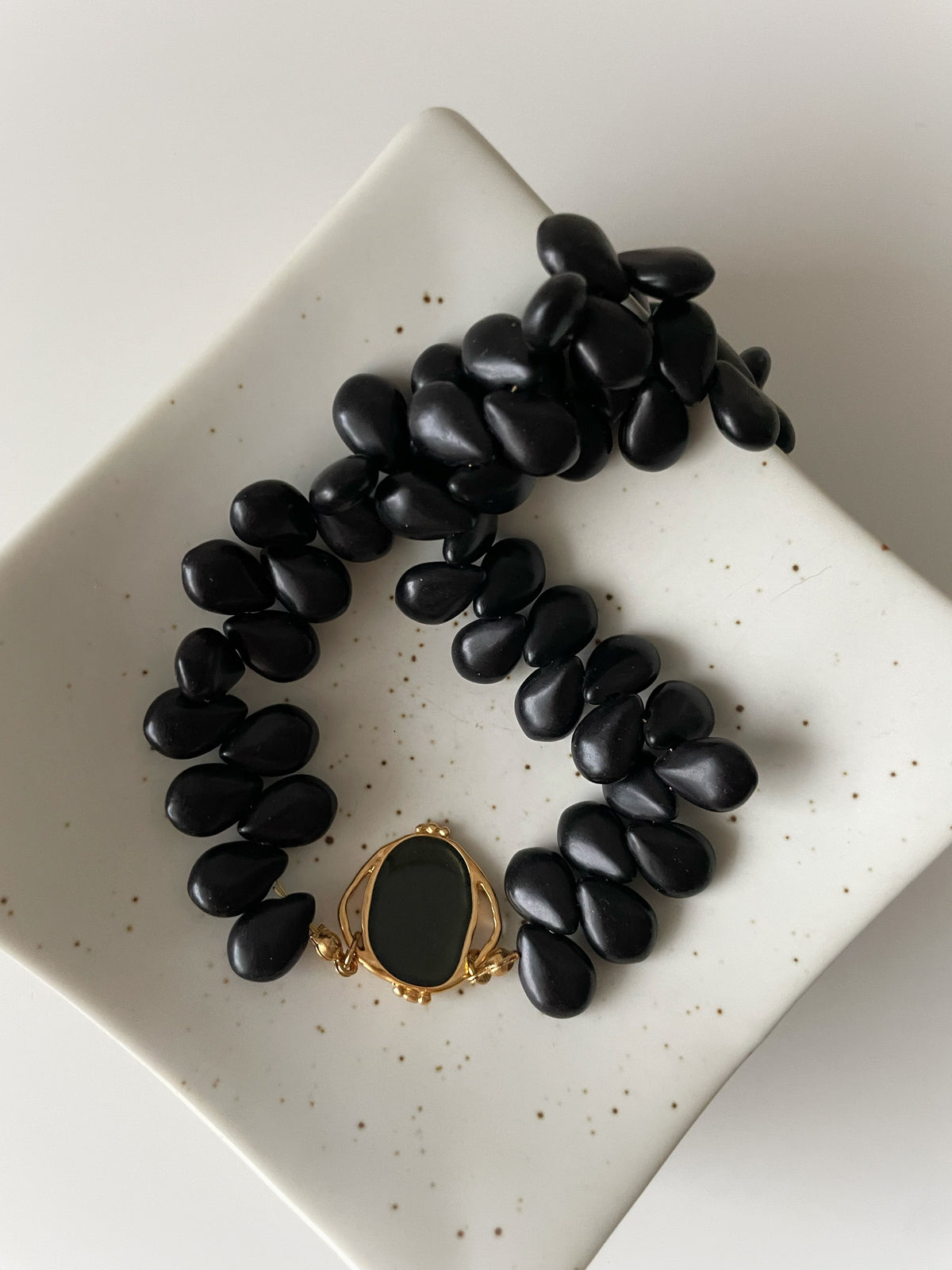 Noir Stone Necklace