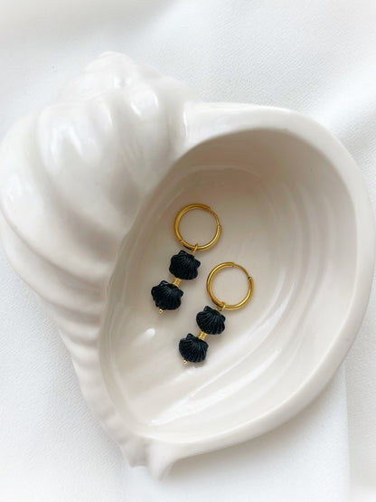 Small Black Clam Hoops