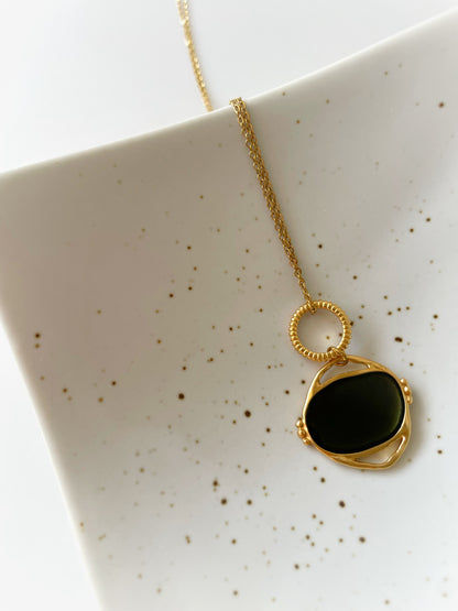 Noir Touch Necklace