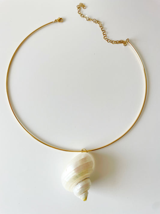 Pearl Shella Choker