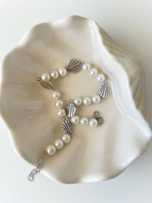 Moon Shell Necklace