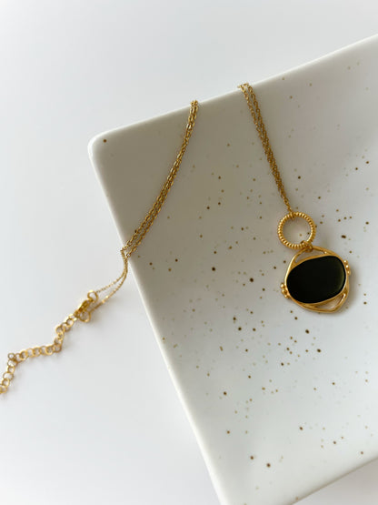 Noir Touch Necklace