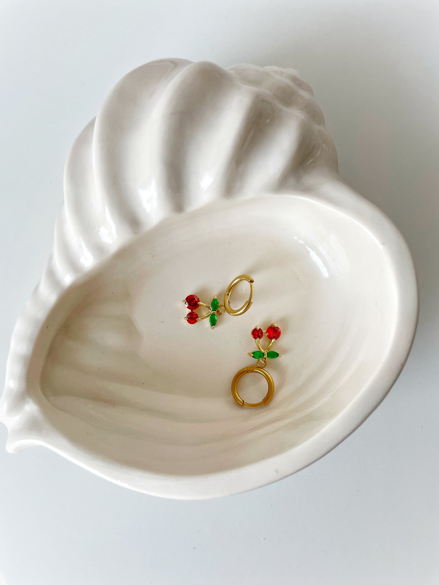 Small Cherry Hoop
