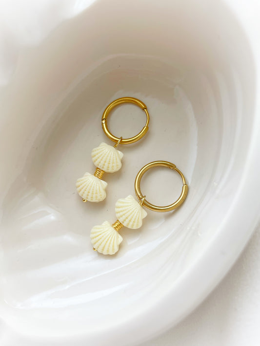 Small White Clam Hoops