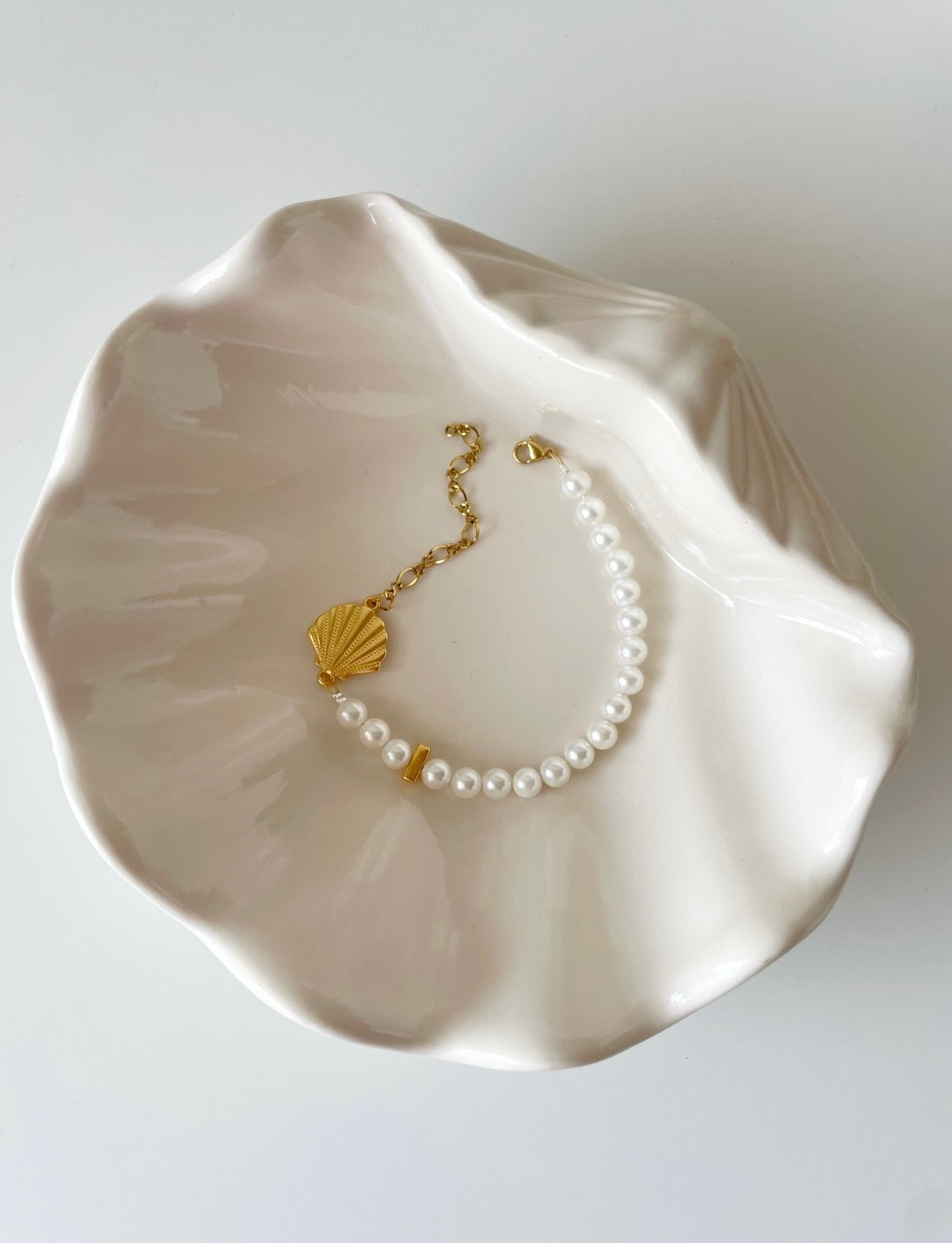 Shell Aura Bracelet