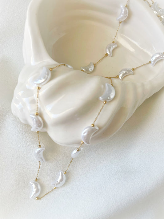White Moon Necklace